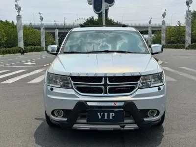 Dodge Journey 2011, 150000 км, за 16800 CNY