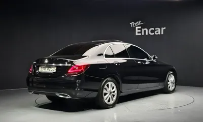 Mercedes-Benz C-Class 2019, 112932 км, за 17500000 KRW