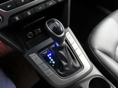 Hyundai Avante 2017, 97222 км, за 8600000 KRW - фото 13