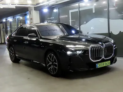 BMW 7-Series · 2025 год