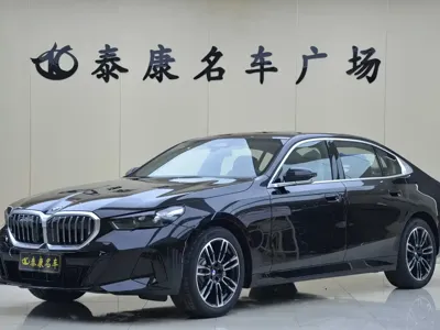 BMW 5 Series · 2026 год