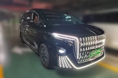 Hongqi HQ9 PHEV 2024, 56100 км, за 222921.13 CNY