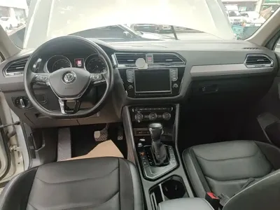 Volkswagen Tiguan L 2017, 89500 км, за 64200 CNY - фото 10