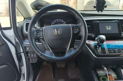 Honda Odyssey 2017, 131000 км, за 86793.44 CNY - фото 10