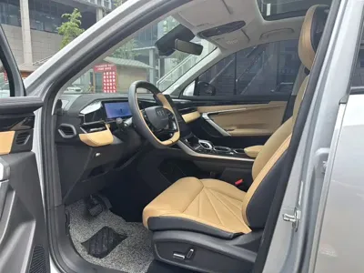 Geely Boyue L 2023, 28200 км, за 75000 CNY