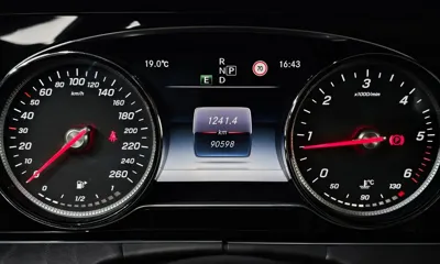 Mercedes-Benz E-Class 2017, 90598 км, за 20900000 KRW - фото 8