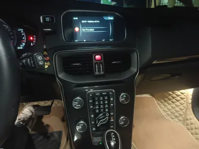 Volvo V40 2017, 93800 км, за 39095.12 CNY - фото 14