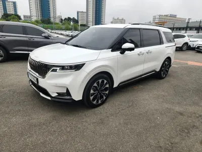 Kia Canival 2023, 64925 км, за 34000000 KRW