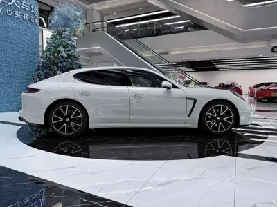 Porsche Panamera 2015, 100000 км, за 286000 CNY - фото 7