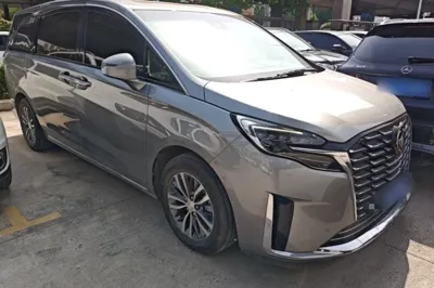 Buick GL8 2023, 117899 км, за 188541.68 CNY