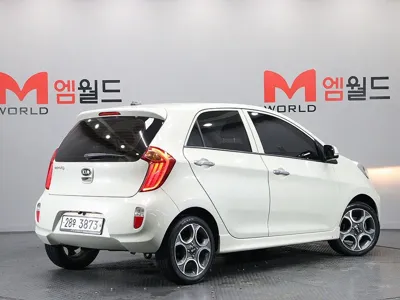 Kia Morning 2015, 105263 км, за 4990000 KRW