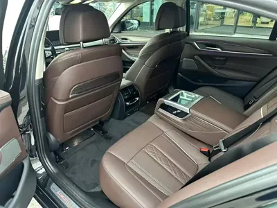BMW 5 Series 2021, 70000 км, за 215799 CNY - фото 8
