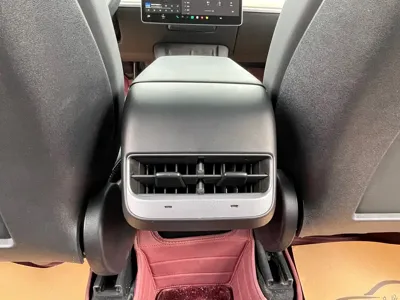 Tesla Model Y 2023, 45000 км, за 168000 CNY - фото 17