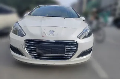 Peugeot 308 2014, 90000 км, за 16627.83 CNY