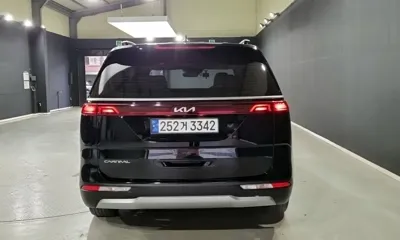 Kia Canival 2023, 57390 км, за 27000000 KRW