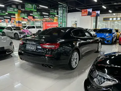 Maserati Quattroporte 2016, 129000 км, за 135800 CNY