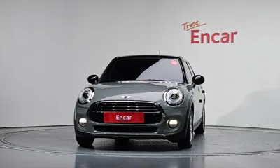 MINI Cooper 2018, 45700 км, за 12300000 KRW