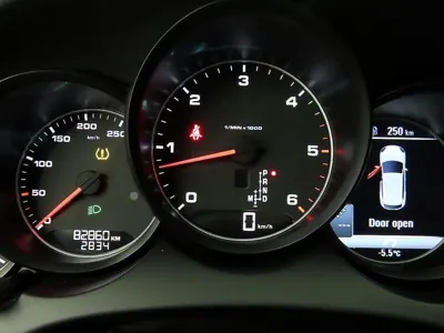 Porsche Cayenne 2017, 82838 км, за 35500000 KRW - фото 9