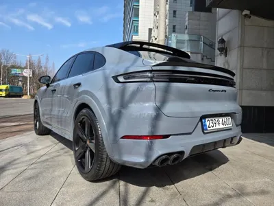 Porsche Cayenne 2025, 11000 км, за 222980000 KRW