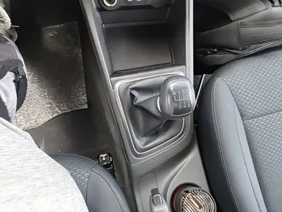 Hyundai Verna RV 2018, 68500 км, за 18100 CNY - фото 14