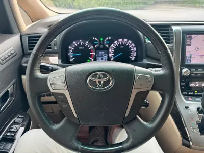 Toyota Alphard 2014, 186000 км, за 168800 CNY