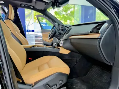 Volvo XC90 2019, 80000 км, за 140900 CNY - фото 13