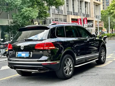 Volkswagen Touareg 2017, 160000 км, за 102000 CNY