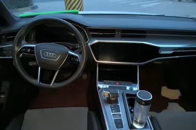 Audi A6L 2020, 103699 км, за 179500.38 CNY - фото 10