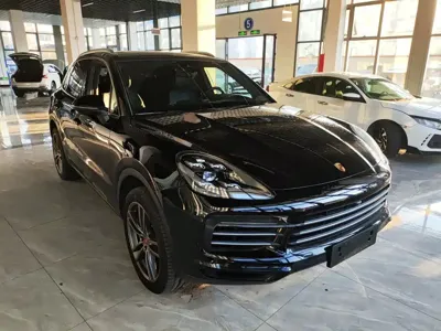 Porsche Cayenne Hybrid 2020, 95900 км, за 298000 CNY