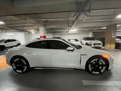 Porsche Taycan 2025, 28813 км, за 159250000 KRW