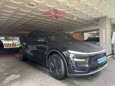 Tesla Model Y · 2026 год