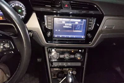 Volkswagen Touran 2018, 36700 км, за 94411.19 CNY - фото 13