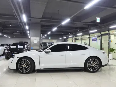 Porsche Taycan 2022, 41200 км, за 89900000 KRW