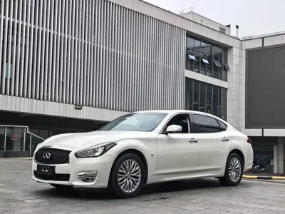 Infiniti Q70 · 2019 год
