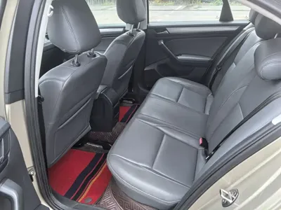Volkswagen Bora 2019, 80000 км, за 33800 CNY - фото 10