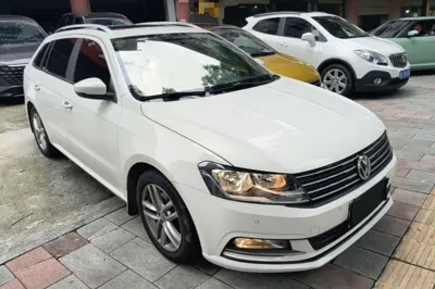 Volkswagen Gran Lavida 2017, 72100 км, за 51674.88 CNY