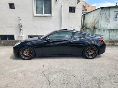 Hyundai Genesis 2009, 181952 км, за 3400000 KRW