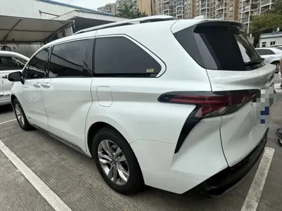 Toyota Sienna 2022, 33000 км, за 228000 CNY - фото 3
