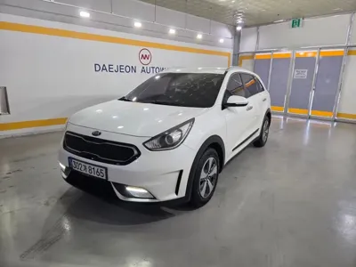 Kia Niro · 2017 год