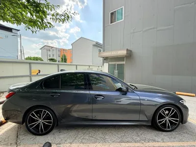 BMW 3-Series 2021, 59200 км, за 33000000 KRW
