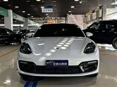 Porsche Panamera 2022, 40000 км, за 718000 CNY