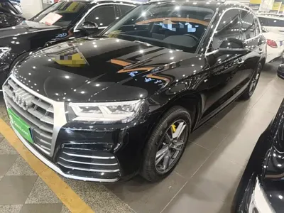 Audi Q5L · 2021 год