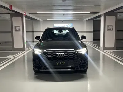 Audi Q5L 2025, 15000 км, за 213000 CNY