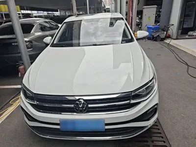 Volkswagen Bora 2024, 13300 км, за 70600 CNY