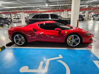 Ferrari 296 2024, 4300 км, за 330000000 KRW - фото 8