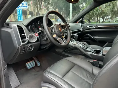 Porsche Cayenne 2015, 90000 км, за 135200 CNY - фото 5