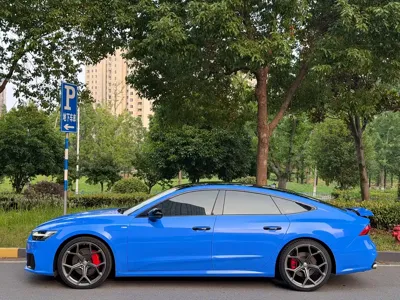 Audi A7 2022, 50000 км, за 328800 CNY