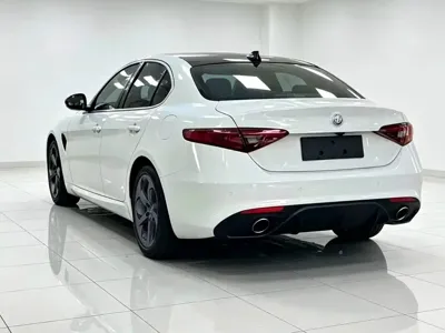 Alfa Romeo Giulia 2017, 49000 км, за 48000 CNY - фото 12