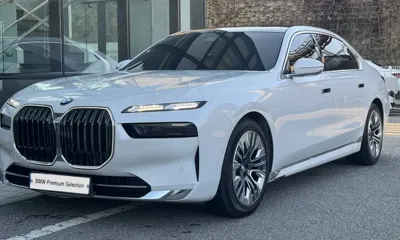 BMW 7-Series · 2023 год
