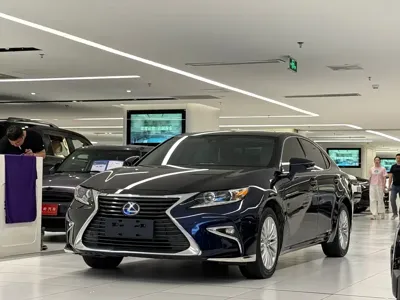 Lexus ES · 2016 год